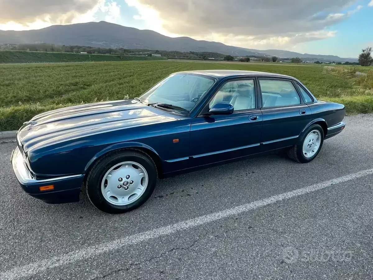 Usata Jaguar XJ 1995 Bluazzurro Berlina