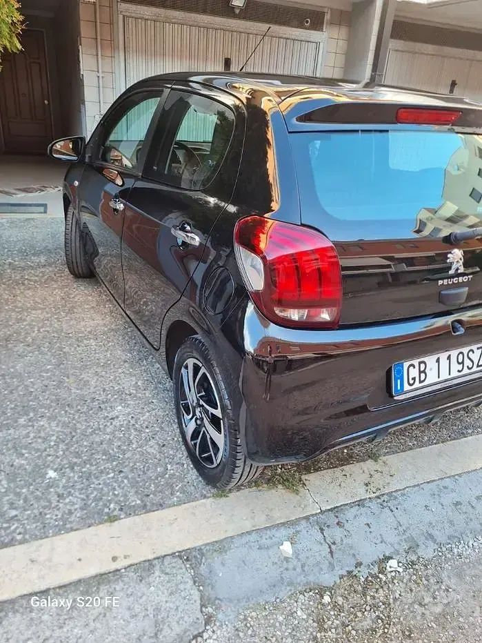 Usata Peugeot 108 72 CV (52 kW) 2021 Nero Utilitaria