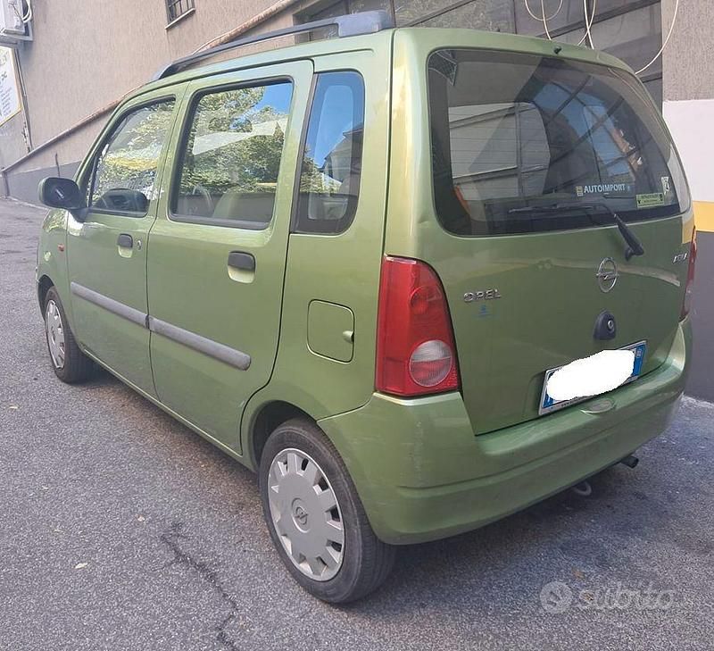 Usata Opel Agila 58 CV (42 kW) 2002 Verde Utilitaria