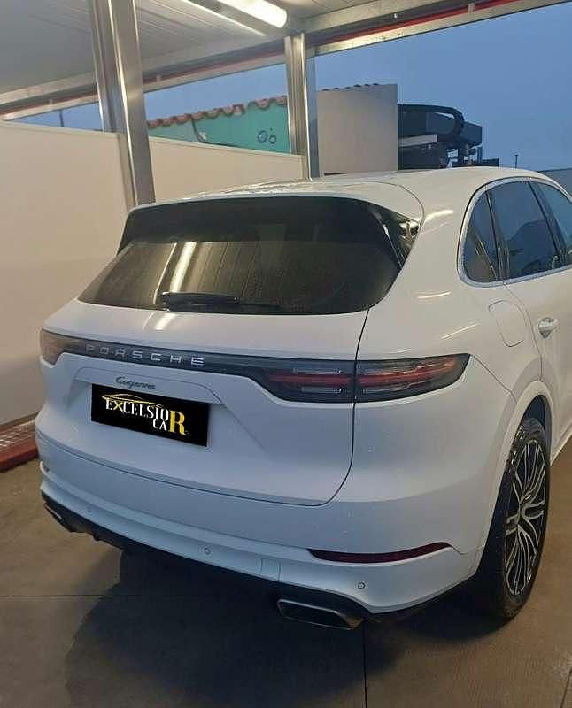 Usata Porsche Cayenne 340 CV (250 kW) 2019 Bianco SUV