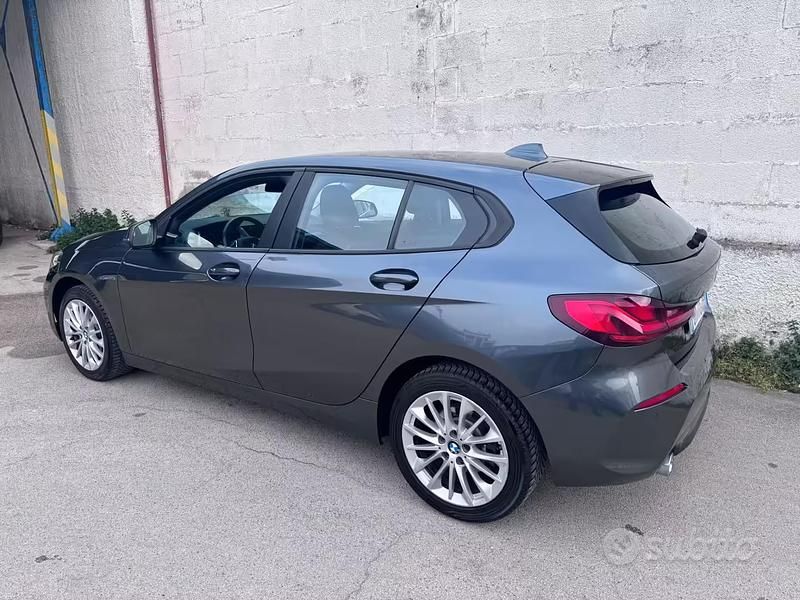 Usata BMW 116 Advantage 116 CV (85 kW) 2020 Grigio Utilitaria