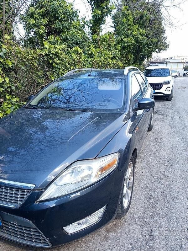 Begagnad Ford Mondeo 132 HK (97 kW) 2010 Svart Kombi