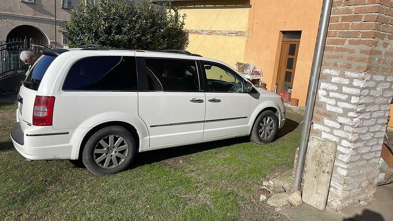 Usata Chrysler Grand Voyager 163 CV (119 kW) 2009 Monovolume