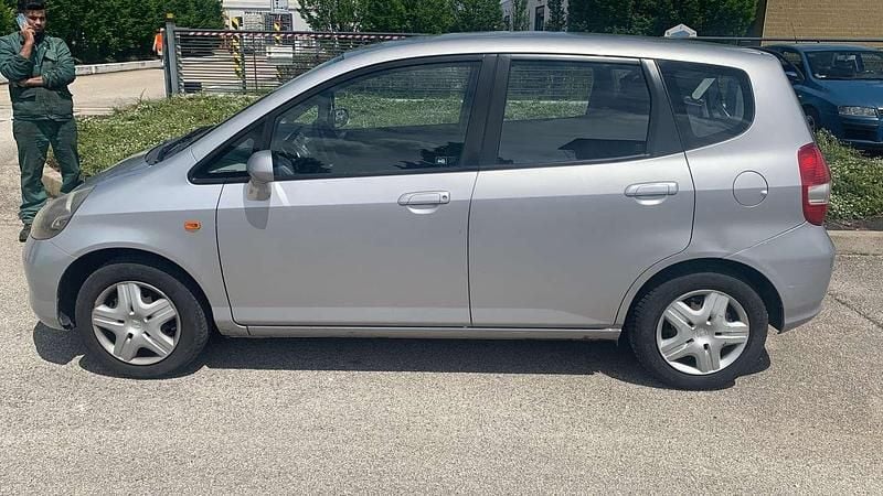 Usata Honda Jazz LS 77 CV (56 kW) 2002 Utilitaria
