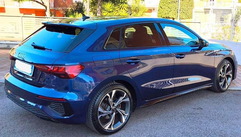 Usata Audi A3 S-Line 150 CV (110 kW) 2022 Blu/azzurro Berlina