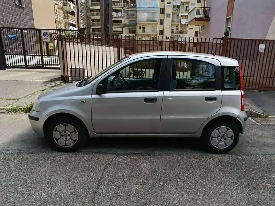 Usata Fiat Panda 54 CV (39 kW) 2006 Argento Utilitaria