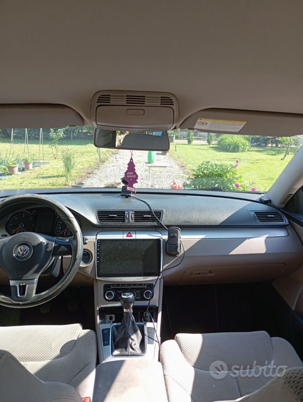 Usata VW Passat 105 CV (77 kW) 2010 Grigio Berlina