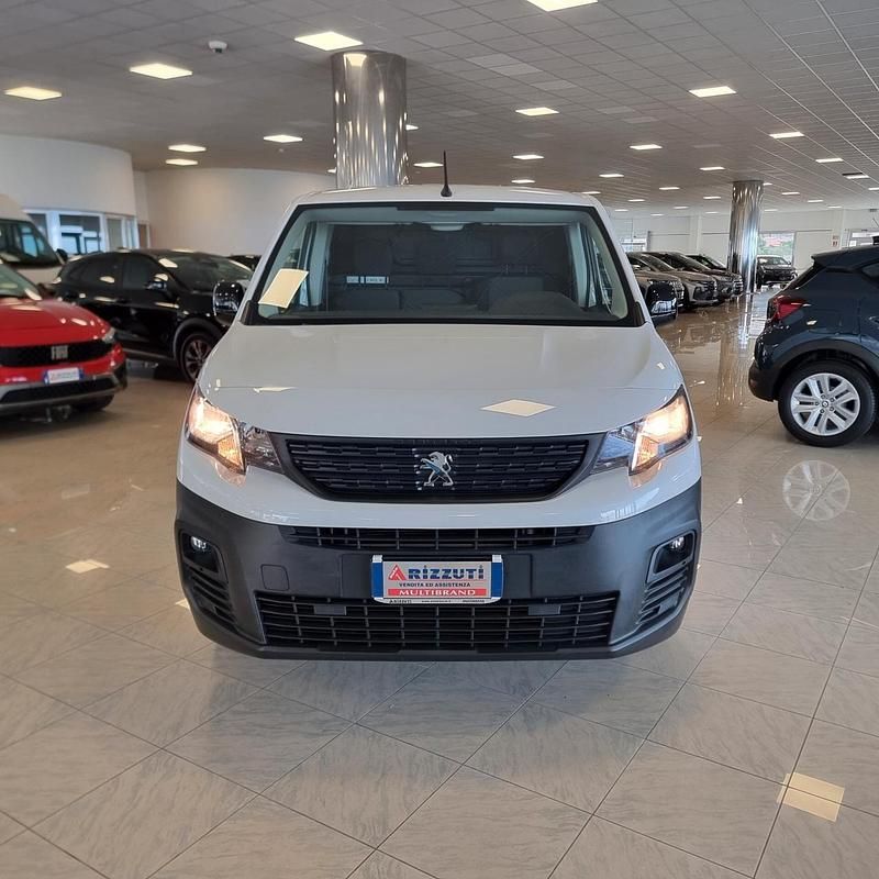 Usata Peugeot Partner Premium 131 CV (96 kW) 2022 Bianco Monovolume