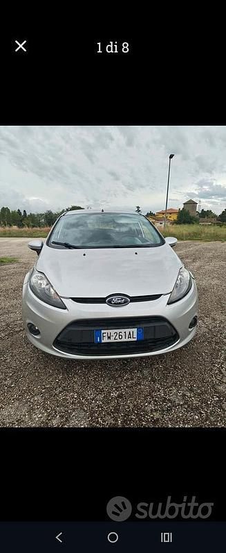 Usata Ford Fiesta 2010 Grigio Berlina