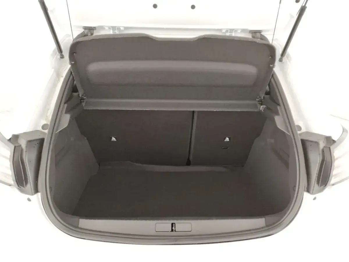 Nuova Peugeot 208 Allure 136 CV (100 kW) 2025 Bianco banchisa Utilitaria