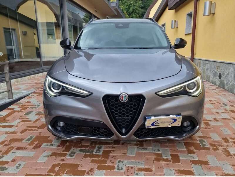 Usata Alfa Romeo Stelvio 190 CV (139 kW) 2018 Grigio SUV