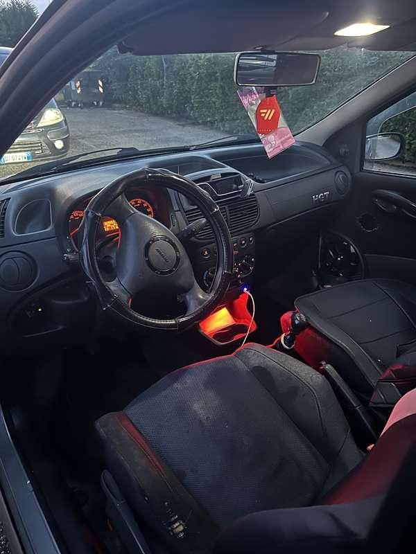 Usata Fiat Punto 60 CV (44 kW) 2005 Berlina