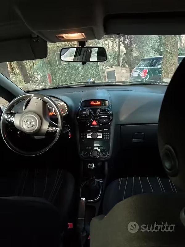 Usata Opel Corsa 2010 Bianco Utilitaria