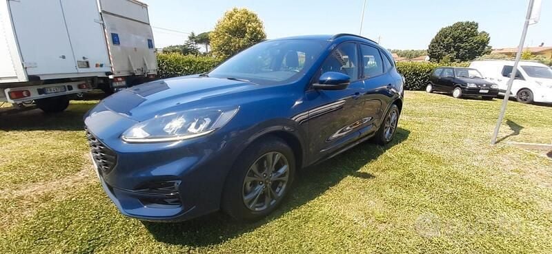 Blu Usata 2021 Ford Kuga ST-Line SUV | 25.500 € (Molto cara) - Immagine 1/4