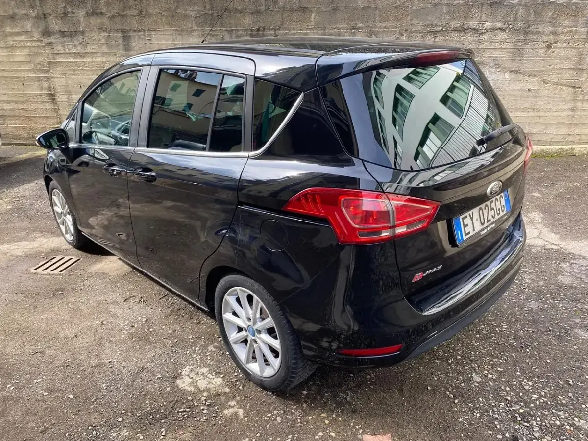 Usata Ford B-MAX Titanium 75 CV (55 kW) 2014 Nero Monovolume