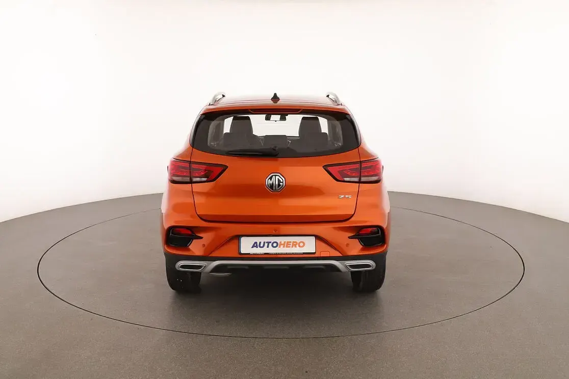 Usata MG ZS Luxury 106 CV (77 kW) 2024 Arancio SUV