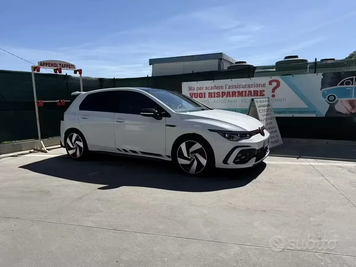 Usata VW Golf VIII GTI 245 CV (180 kW) 2021 Bianco Berlina