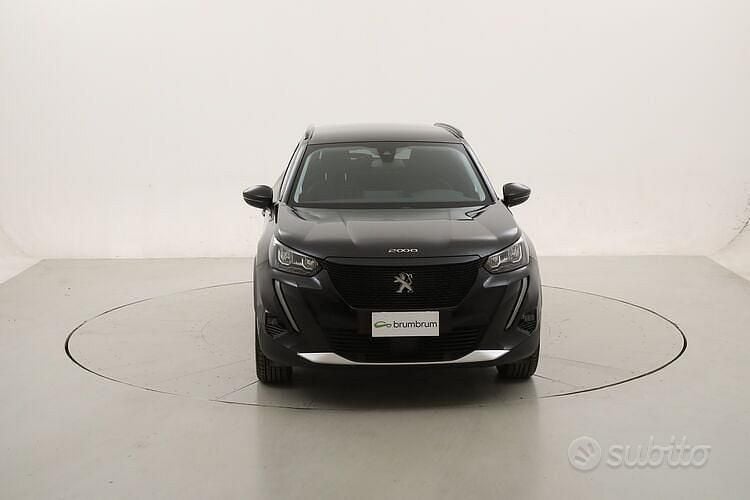 Usata Peugeot e-2008 Allure 100 kW (136 CV) 2021 Nero SUV