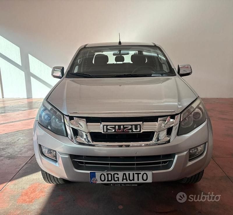 Usata Isuzu D-Max 163 CV (119 kW) 2013 Grigio Pick-up