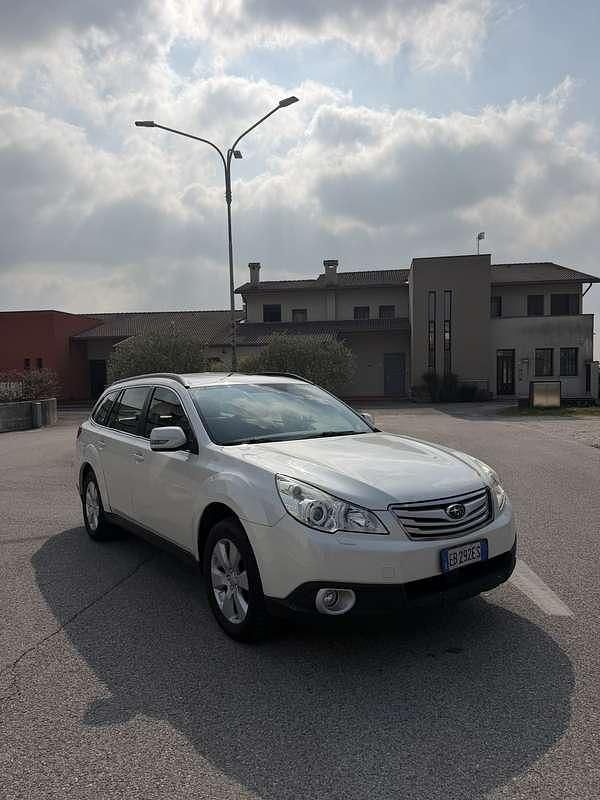Usata Subaru Outback 167 CV (122 kW) 2011 Station wagon