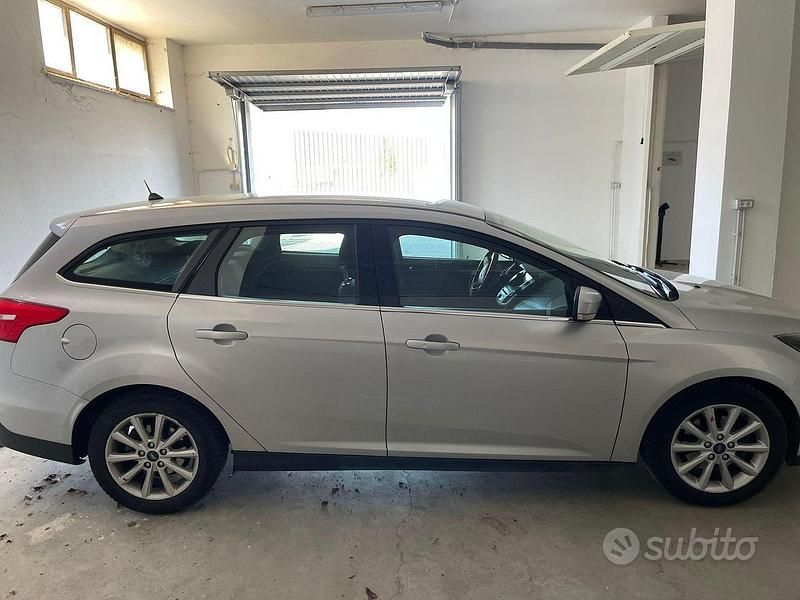 Usata Ford Focus 2018 Grigio Station wagon