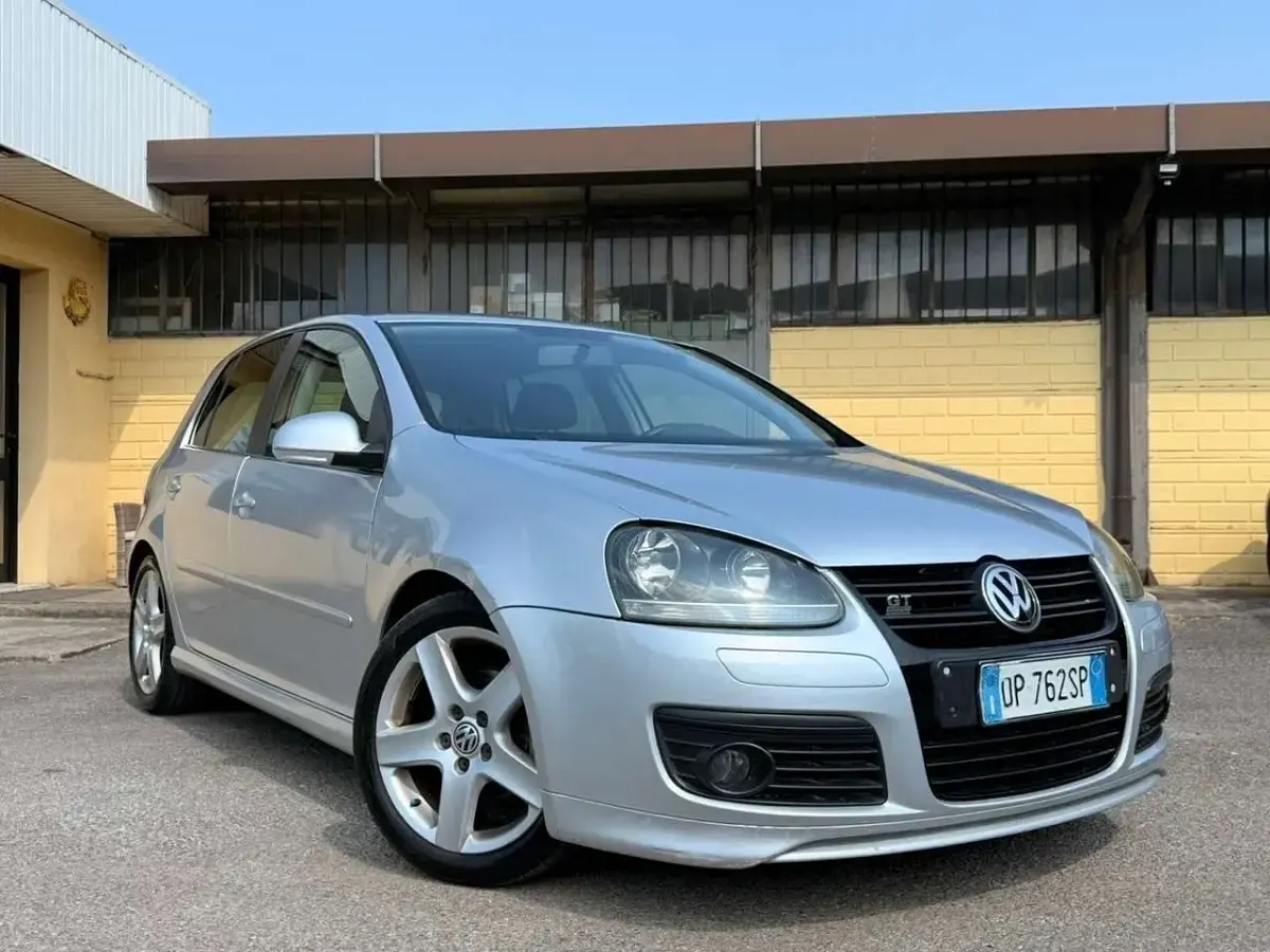 Usata VW Golf VI GT 140 CV (102 kW) 2008 Argento Utilitaria