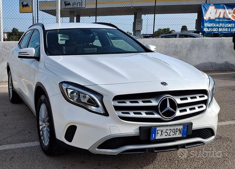 Usata Mercedes GLA180 Business 122 CV (89 kW) 2019 Bianco SUV