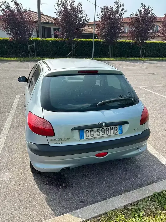 Usata Peugeot 206 75 CV (55 kW) 2003 Berlina