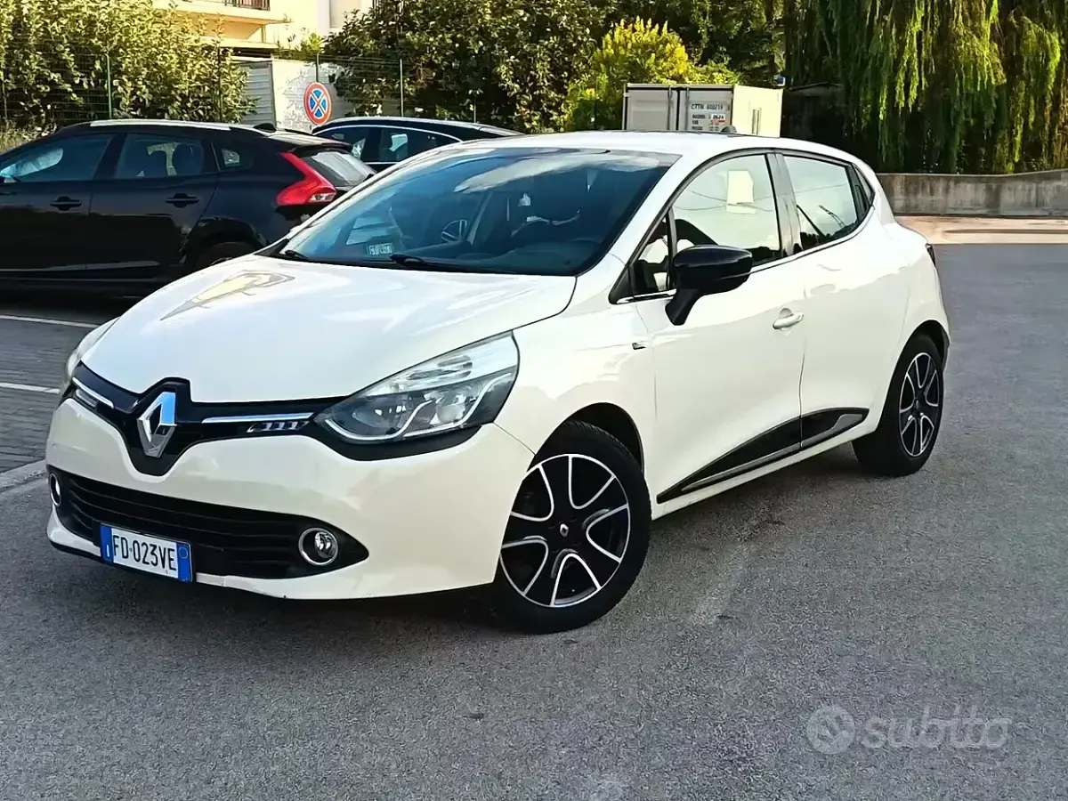 Usata Renault Clio IV 90 CV (66 kW) 2016 Berlina