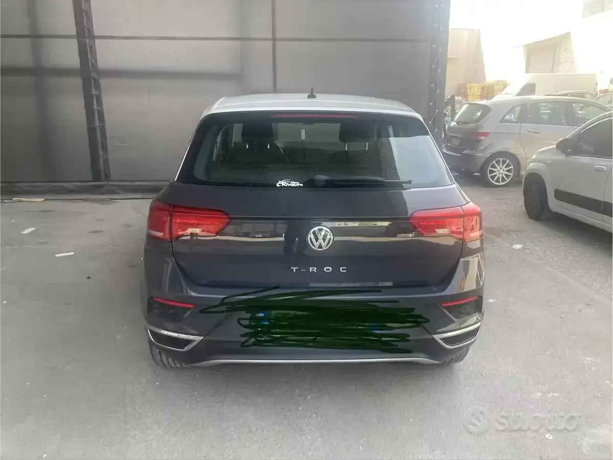 Usata VW T-Roc 116 CV (85 kW) 2019 Grigio SUV