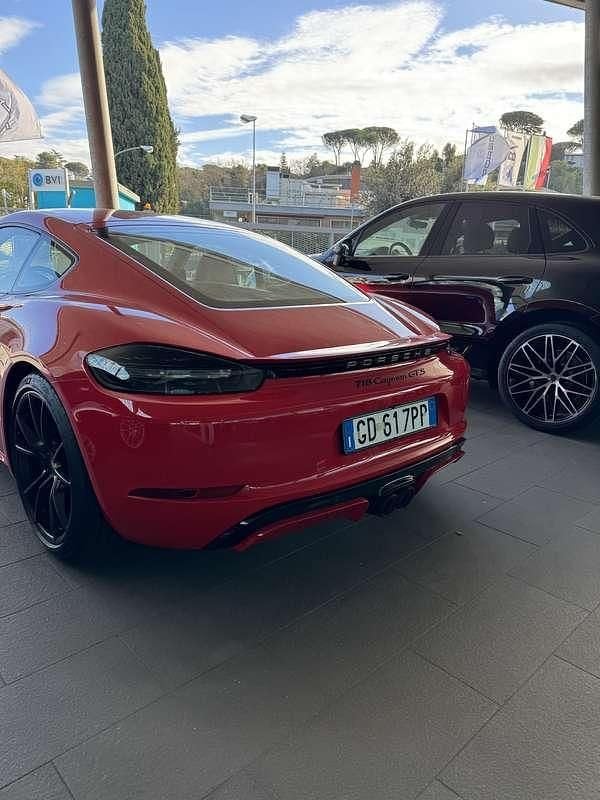 Usata Porsche 718 Cayman GTS 366 CV (269 kW) 2019 Rosso Coupé