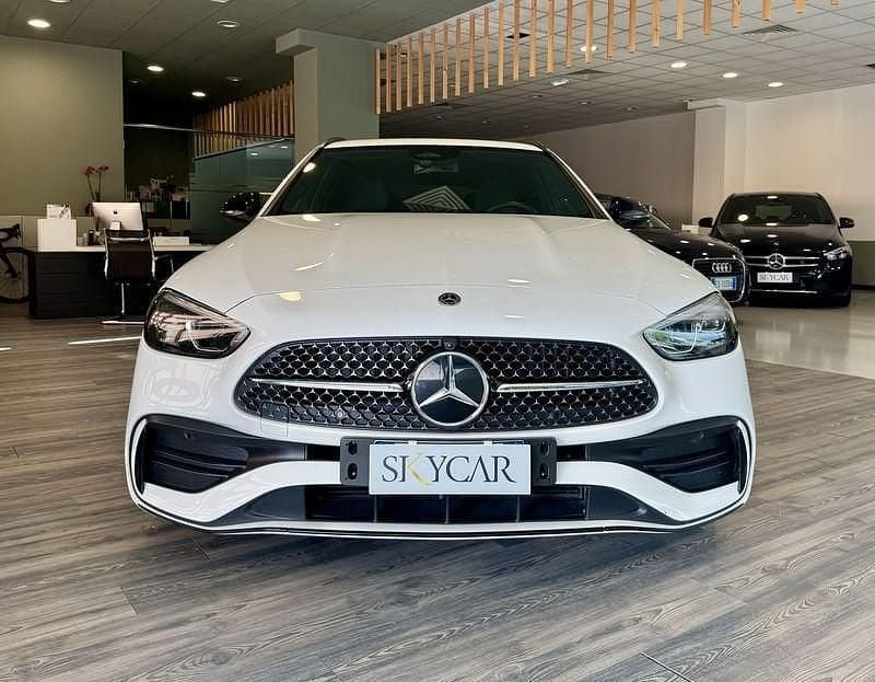 Usata Mercedes C220 AMG Line Premium 200 CV (147 kW) 2024 Bianco Berlina