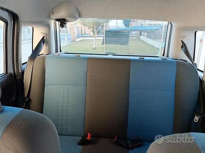 Usata Fiat Panda Dynamic 69 CV (50 kW) 2010 Grigio Utilitaria