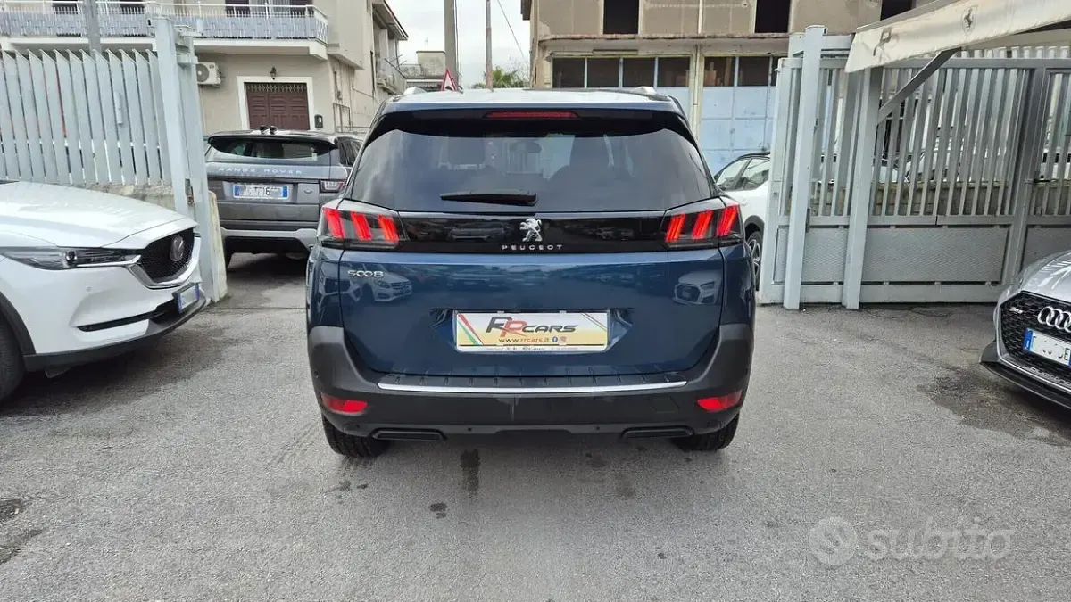 Usata Peugeot 5008 Allure 131 CV (96 kW) 2022 Blu SUV