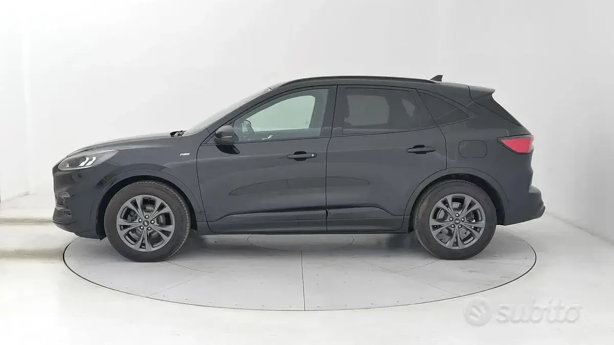 Usata Ford Kuga ST-Line 120 CV (88 kW) 2020 Nero SUV
