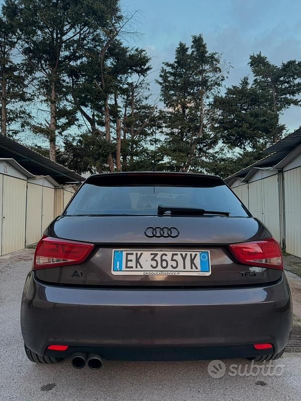 Usata Audi A1 122 CV (89 kW) 2012 Marrone Utilitaria