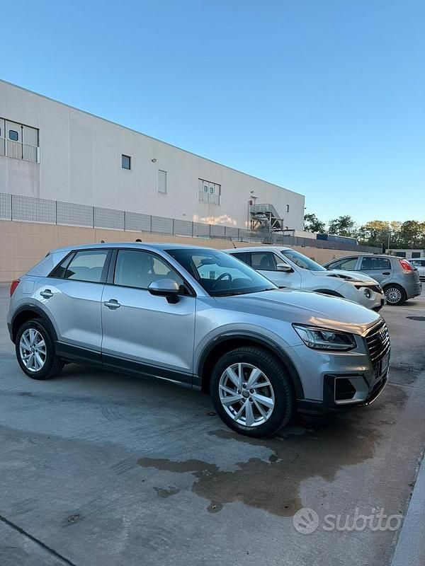 Usata Audi Q2 Advanced 116 CV (85 kW) 2020 Grigio SUV
