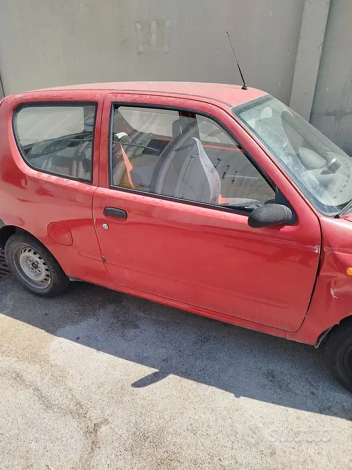 Usata Fiat 600 54 CV (39 kW) 2000 Rosso Berlina