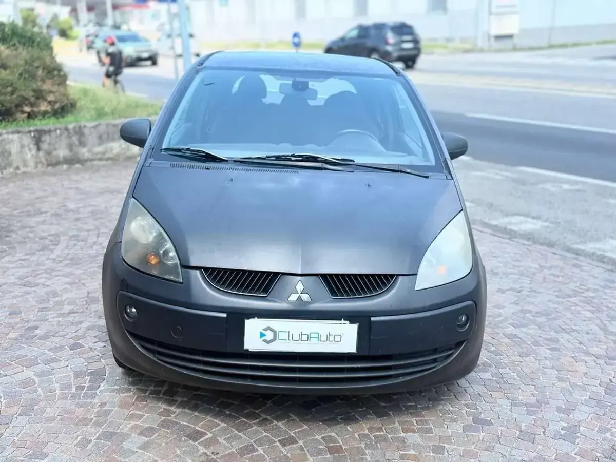 Usata Mitsubishi Colt Inform 75 CV (55 kW) 2009 Nero Utilitaria