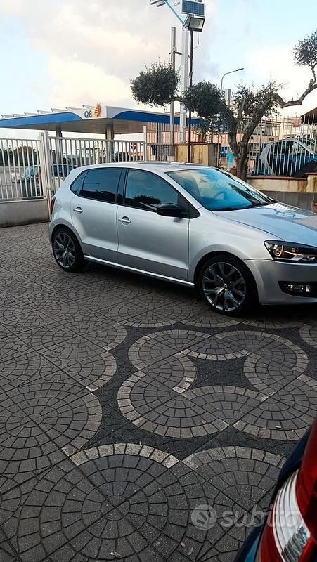 Usata VW Polo Comfortline 74 CV (54 kW) 2013 Grigio Utilitaria
