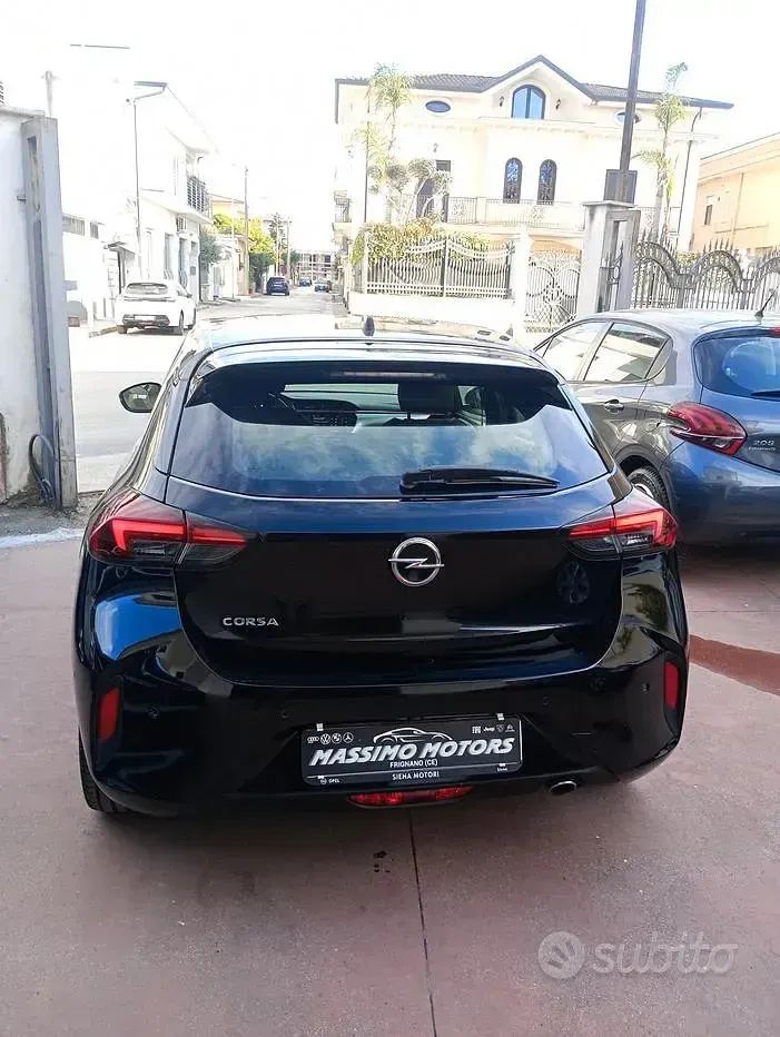 Usata Opel Corsa GS Line 102 CV (75 kW) 2020 Nero Utilitaria