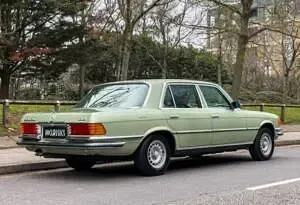 Usata Mercedes 450 286 CV (210 kW) 1979 Verde Berlina