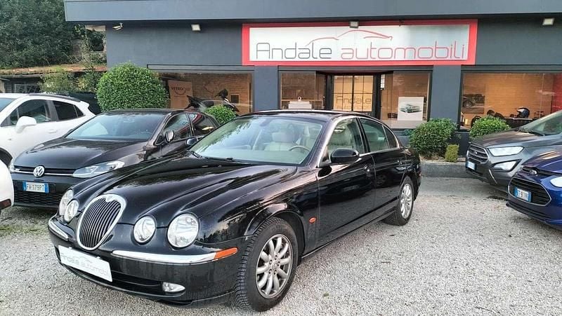 Nero Usata 2003 Jaguar S-Type Executive Tre volumi | 3999 € (Buon prezzo) - Immagine 1/4