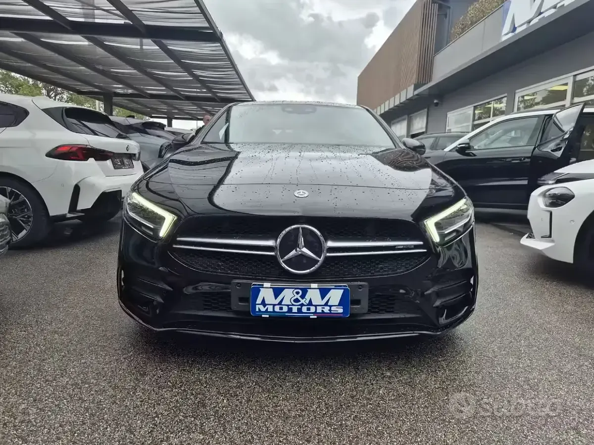 Begagnad Mercedes A35 AMG AMG 306 HK (225 kW) 2019 Svart Sedan