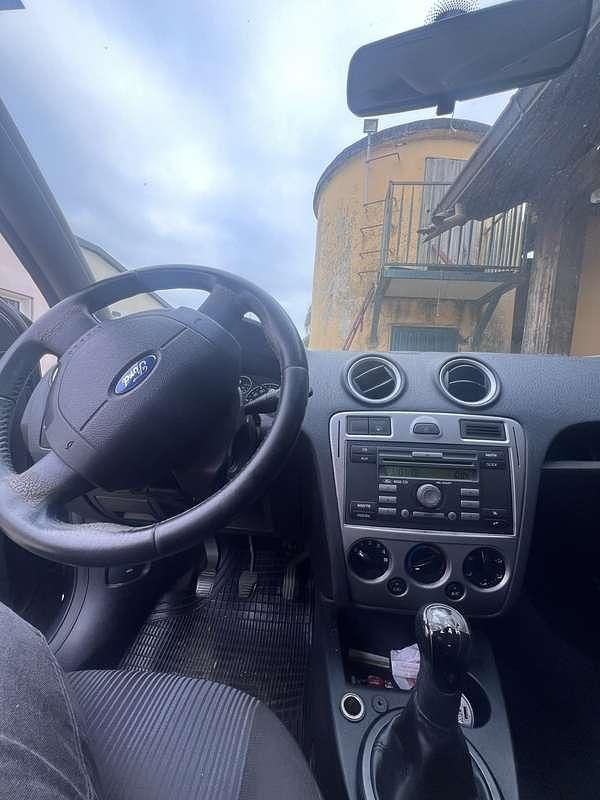 Usata Ford Fusion Collection 90 CV (66 kW) 2007 Monovolume