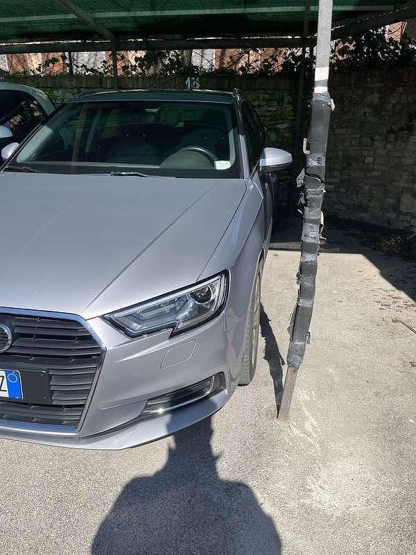 Usata Audi A3 Business 116 CV (85 kW) 2019 Grigio Berlina