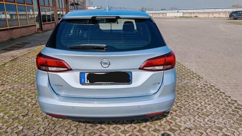 Usata Opel Astra Business 110 CV (80 kW) 2018 Grigio Station wagon