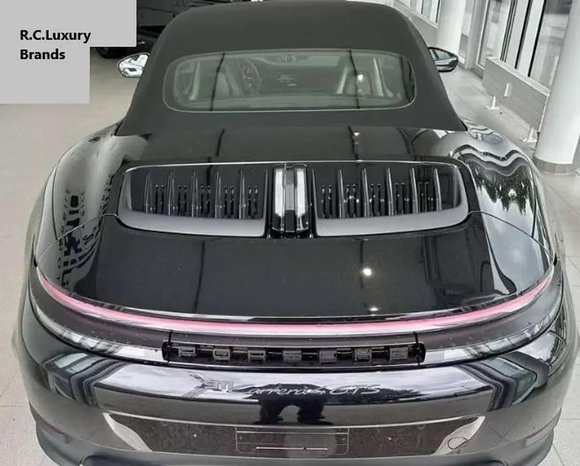 Nuova Porsche 911 541 CV (397 kW) 2026 Nero intenso Cabrio