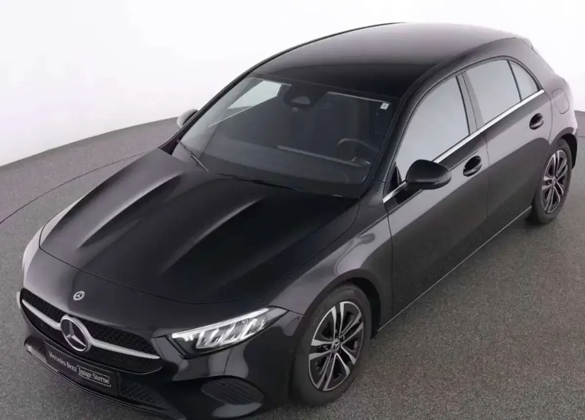 Usata Mercedes A180 136 CV (100 kW) 2026 Nero Berlina