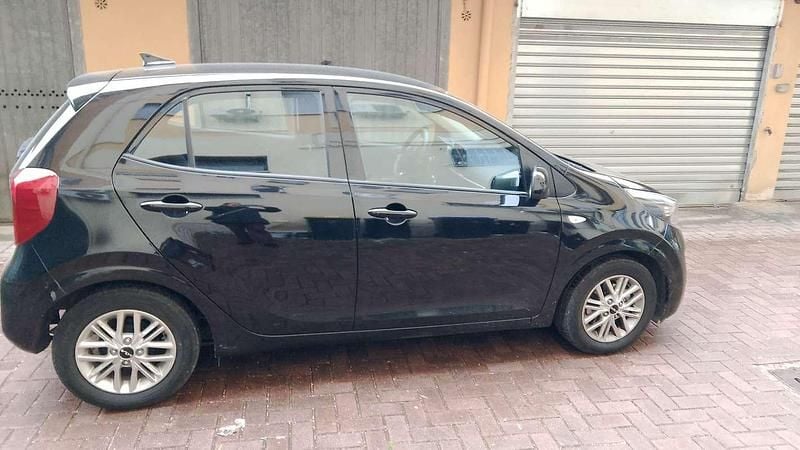 Usata Kia Picanto Urban 65 CV (47 kW) 2023 Nero Utilitaria
